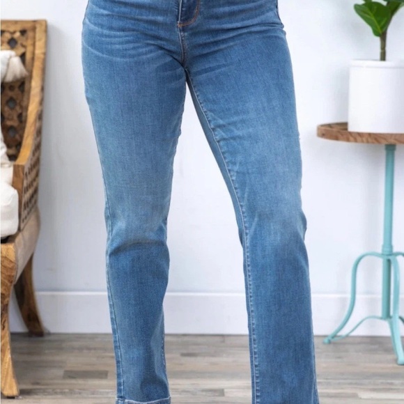 Judy Blue Jeans Women's Size 14W Blue Denim Slim Fit Classic High Rise 82180MD - Picture 1 of 12